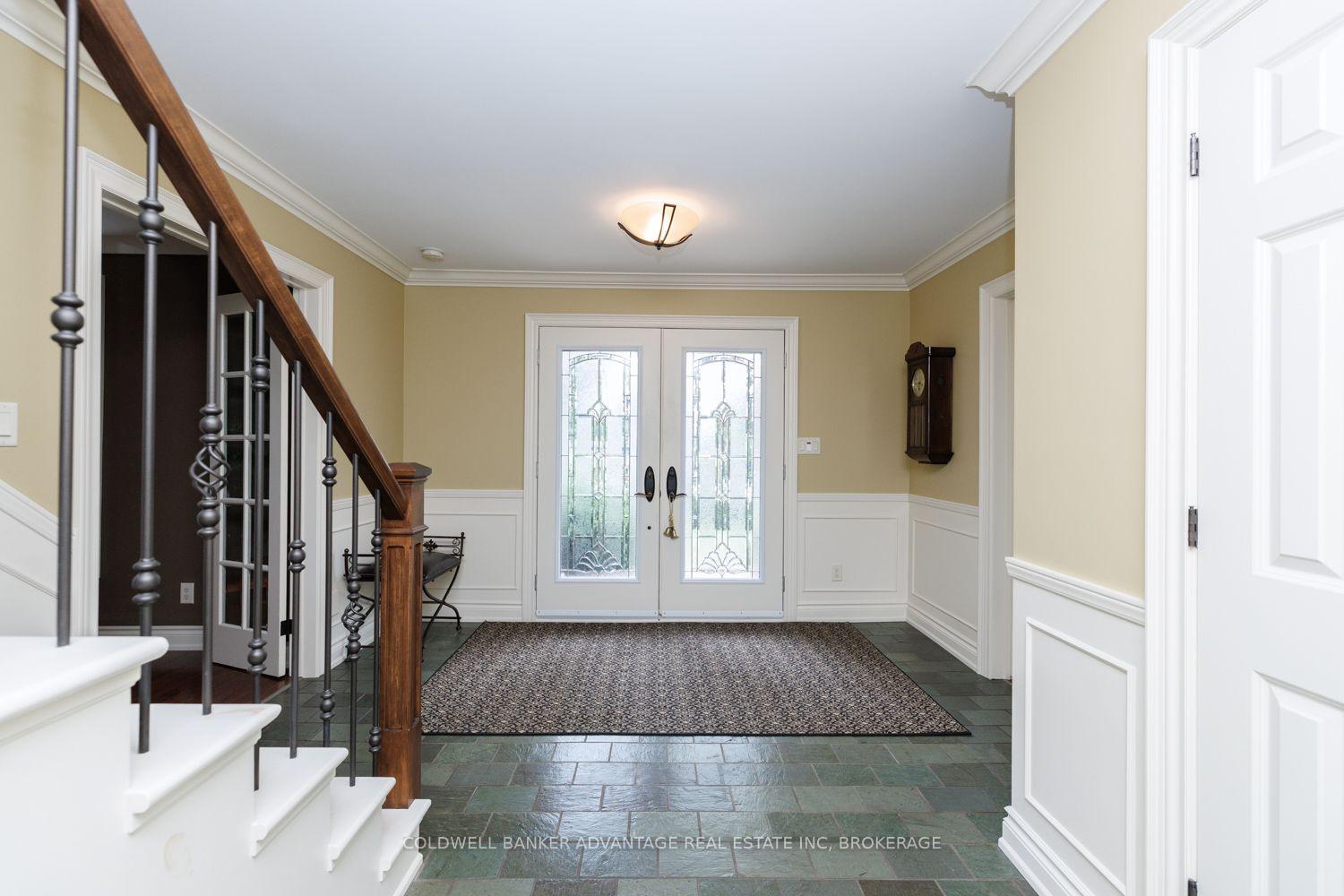 Photo 5 of 16 Willowdale Court, Pelham, Fonthill — HOMEH