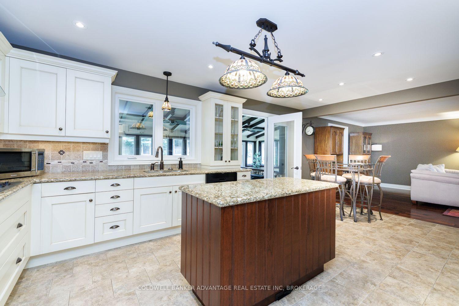Photo 9 of 16 Willowdale Court, Pelham, Fonthill — HOMEH