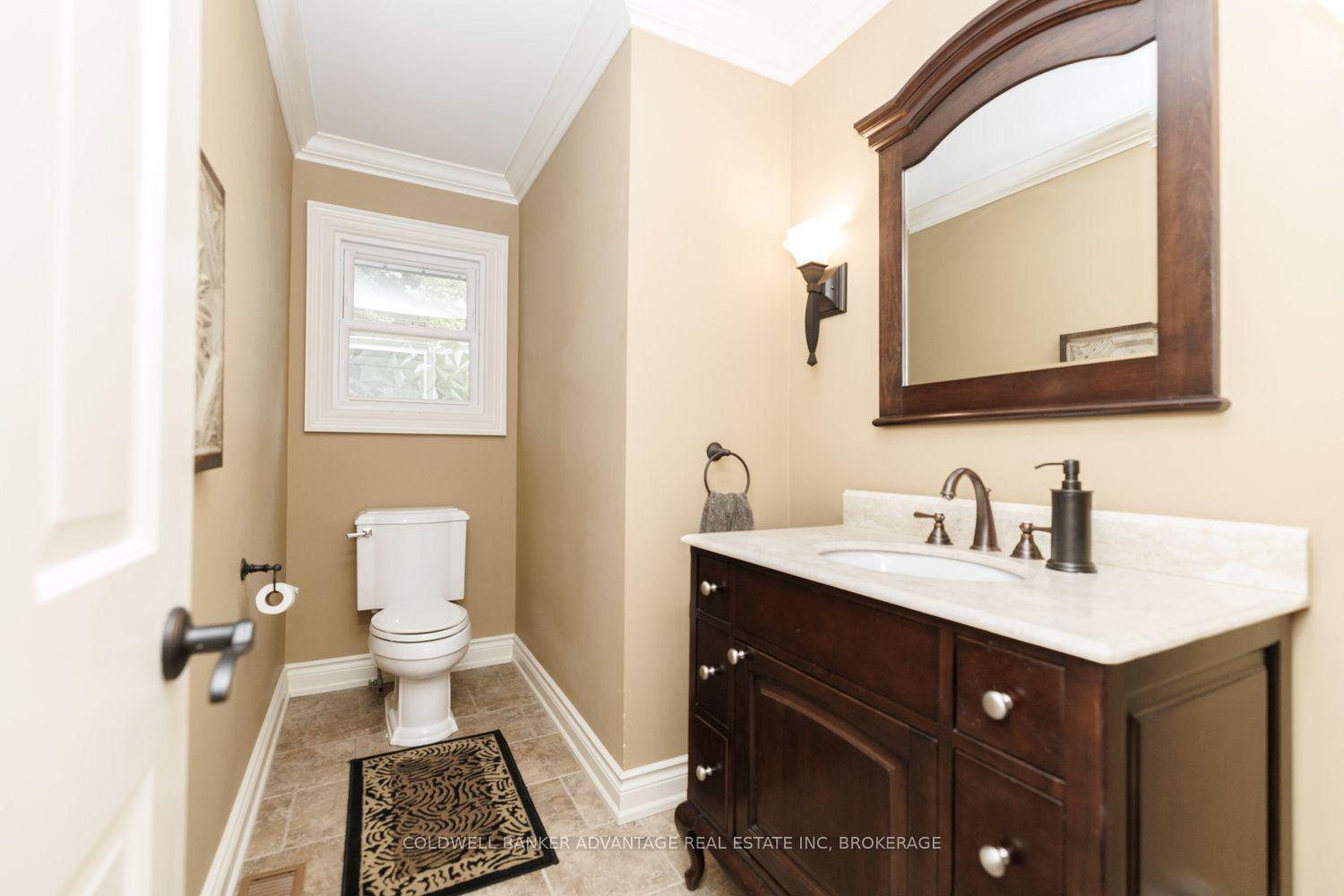 Photo 12 of 16 Willowdale Court, Pelham, Fonthill — HOMEH
