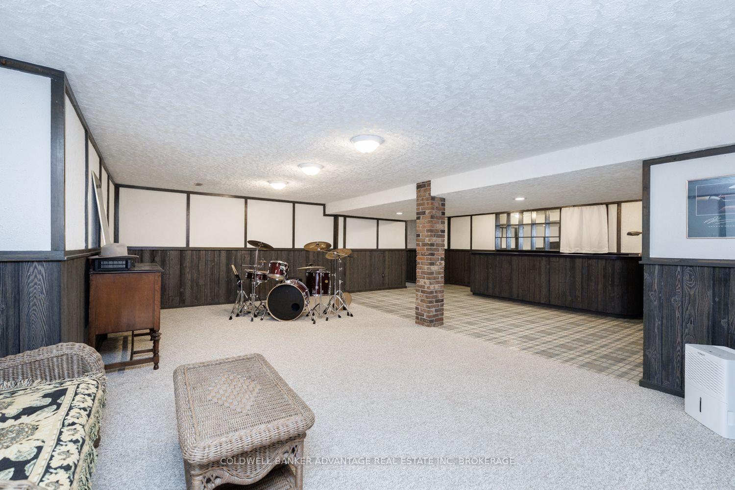 Photo 34 of 16 Willowdale Court, Pelham, Fonthill — HOMEH