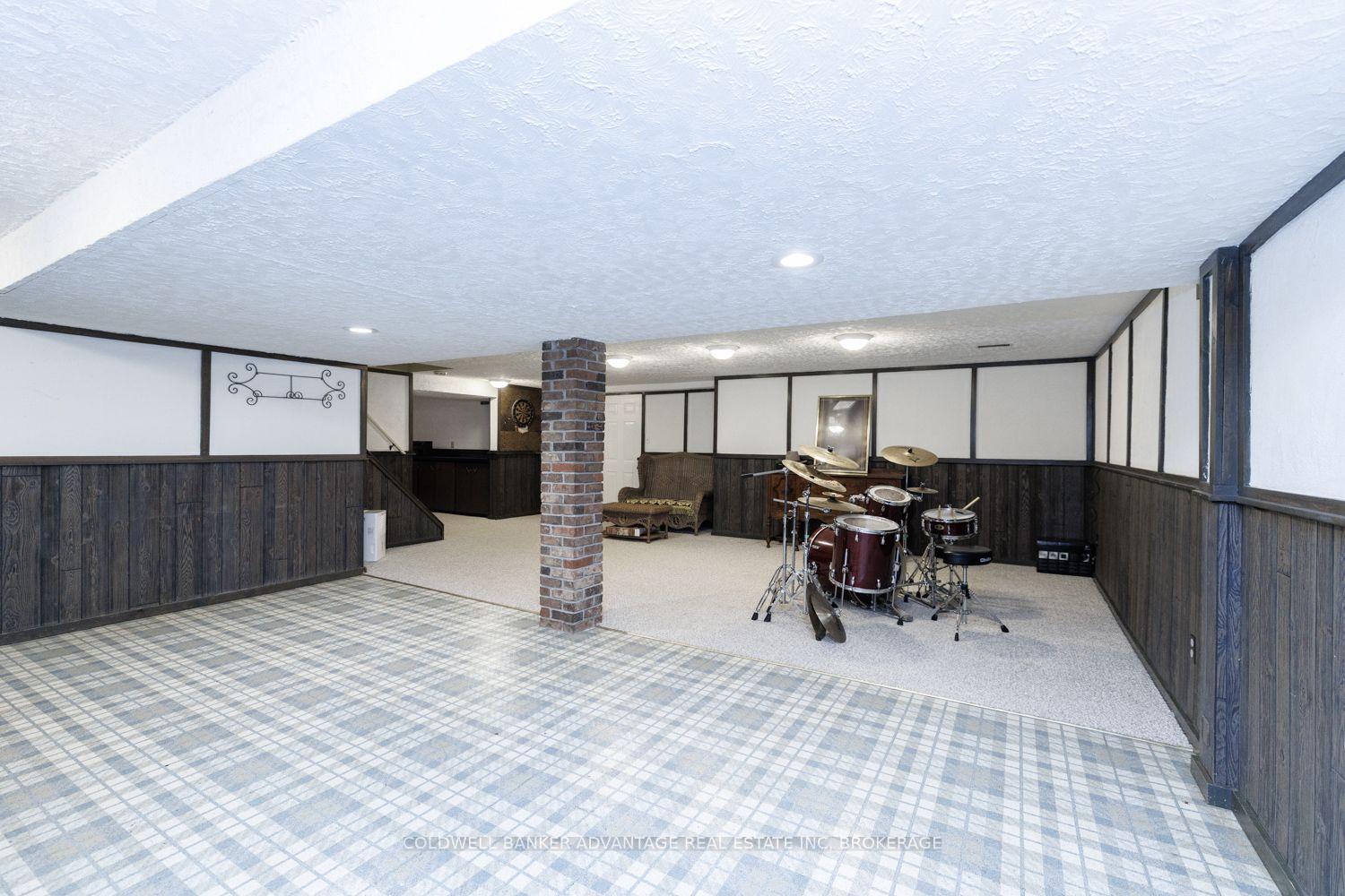 Photo 35 of 16 Willowdale Court, Pelham, Fonthill — HOMEH