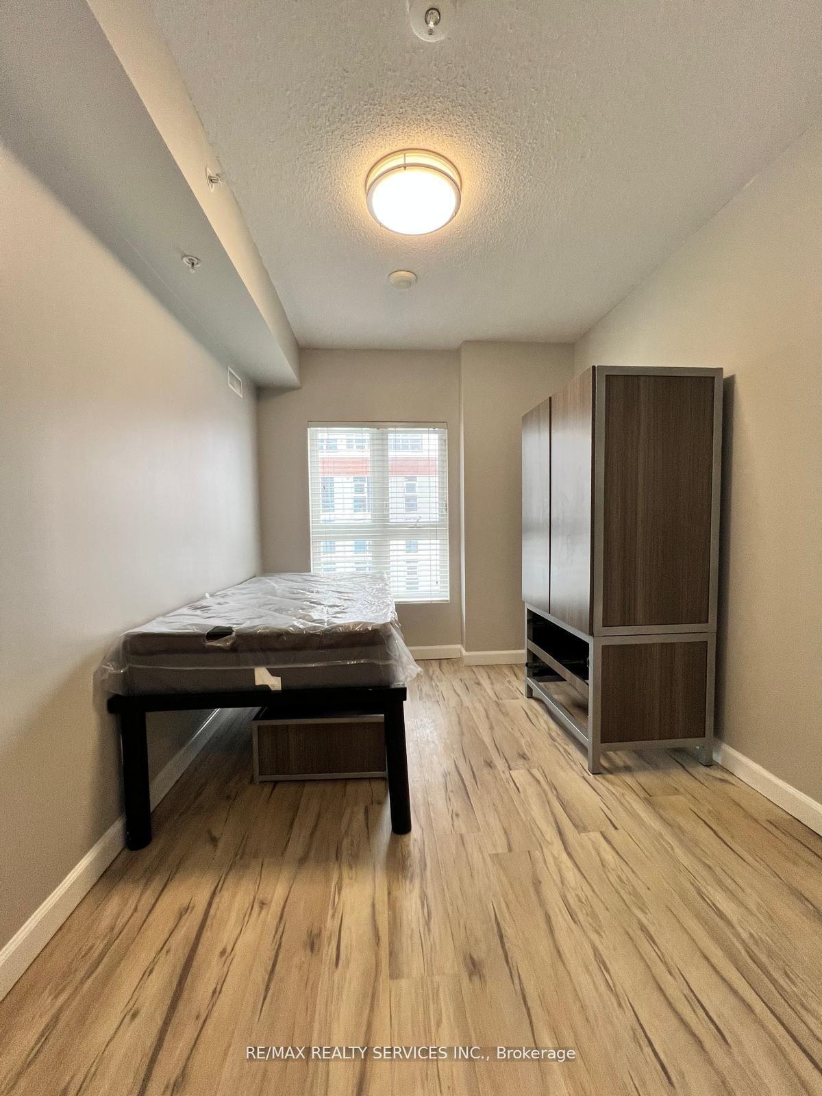 Photo 3 of Unit 1617, 258A Sunview Street, Waterloo, Beechwood/University — HOMEH