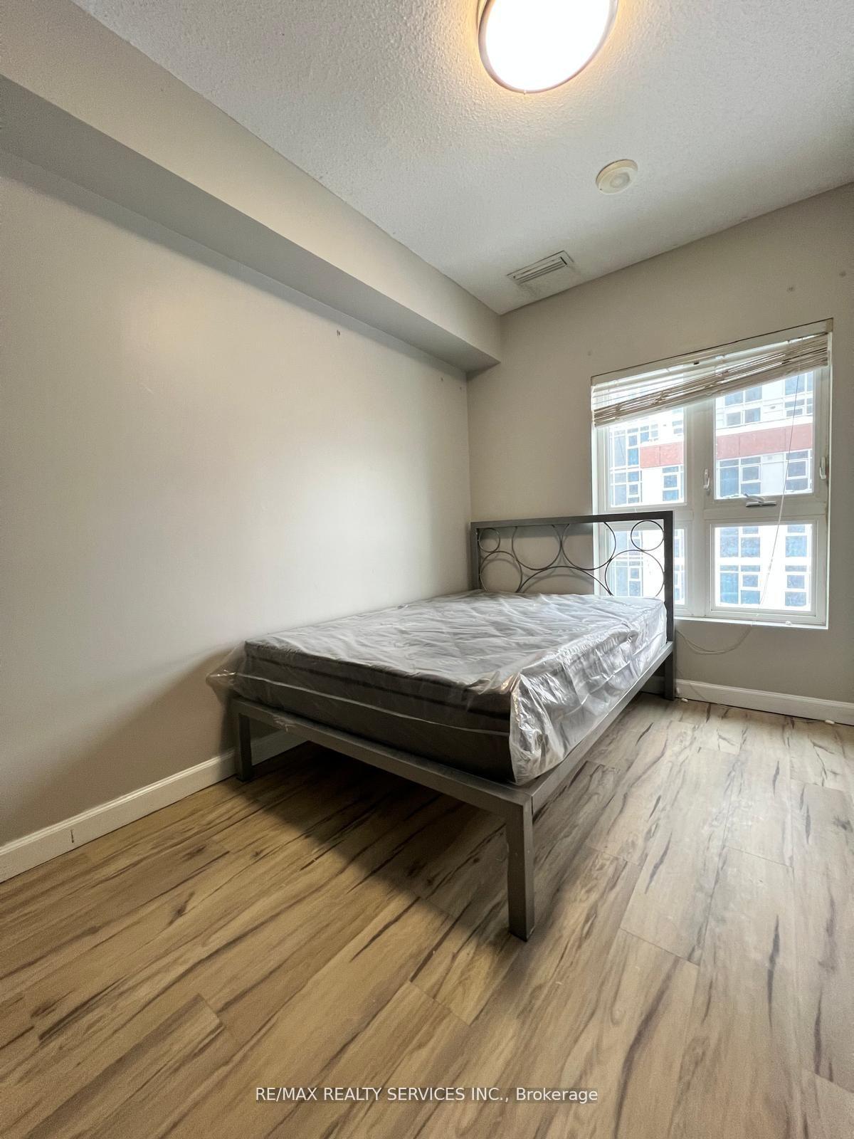 Photo 5 of Unit 1617, 258A Sunview Street, Waterloo, Beechwood/University — HOMEH