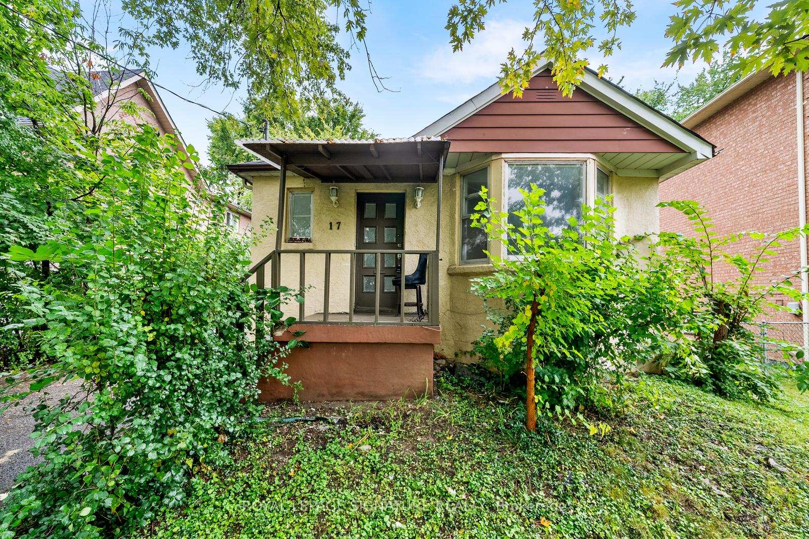 Front of Unit Lower Floor, 17 Pleasant Avenue