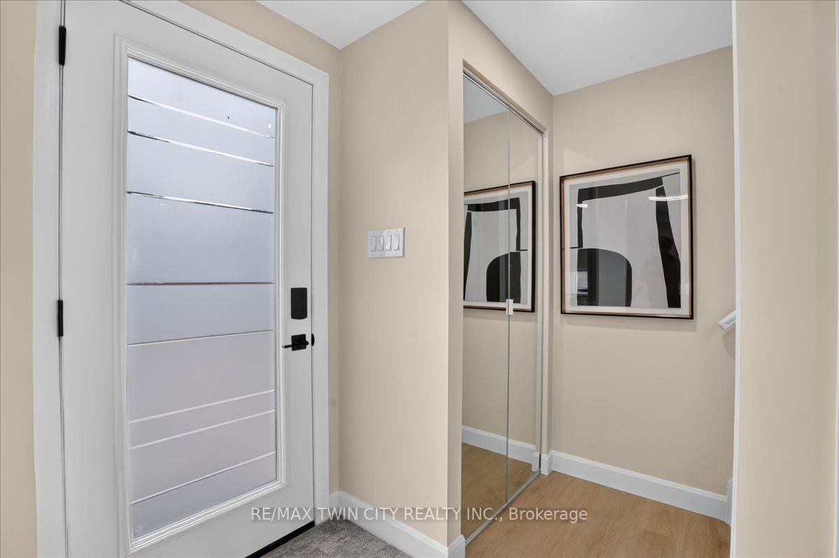 Photo 6 of 23 Briar Knoll Drive, Kitchener, Country Hills West — HOMEH