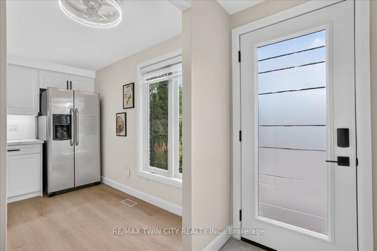 Photo 8 of 23 Briar Knoll Drive, Kitchener, Country Hills West — HOMEH