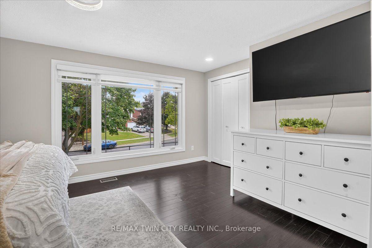 Photo 29 of 23 Briar Knoll Drive, Kitchener, Country Hills West — HOMEH