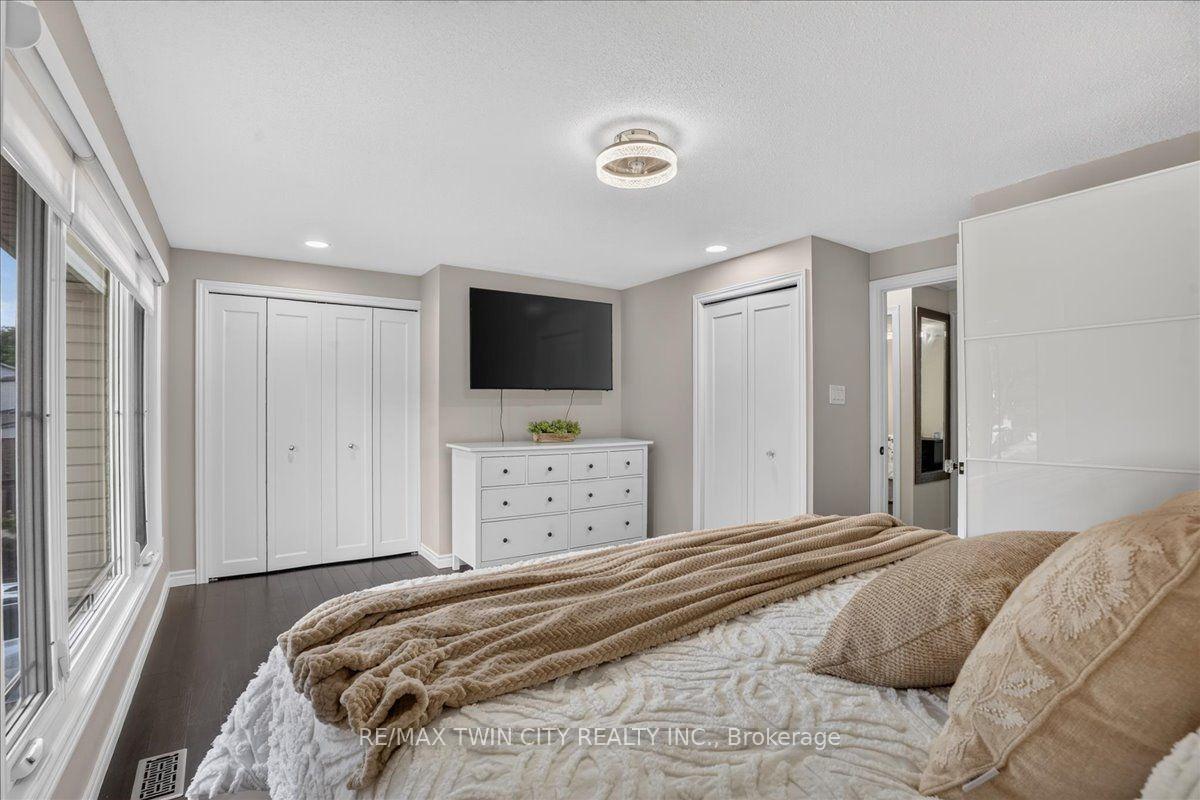Photo 31 of 23 Briar Knoll Drive, Kitchener, Country Hills West — HOMEH