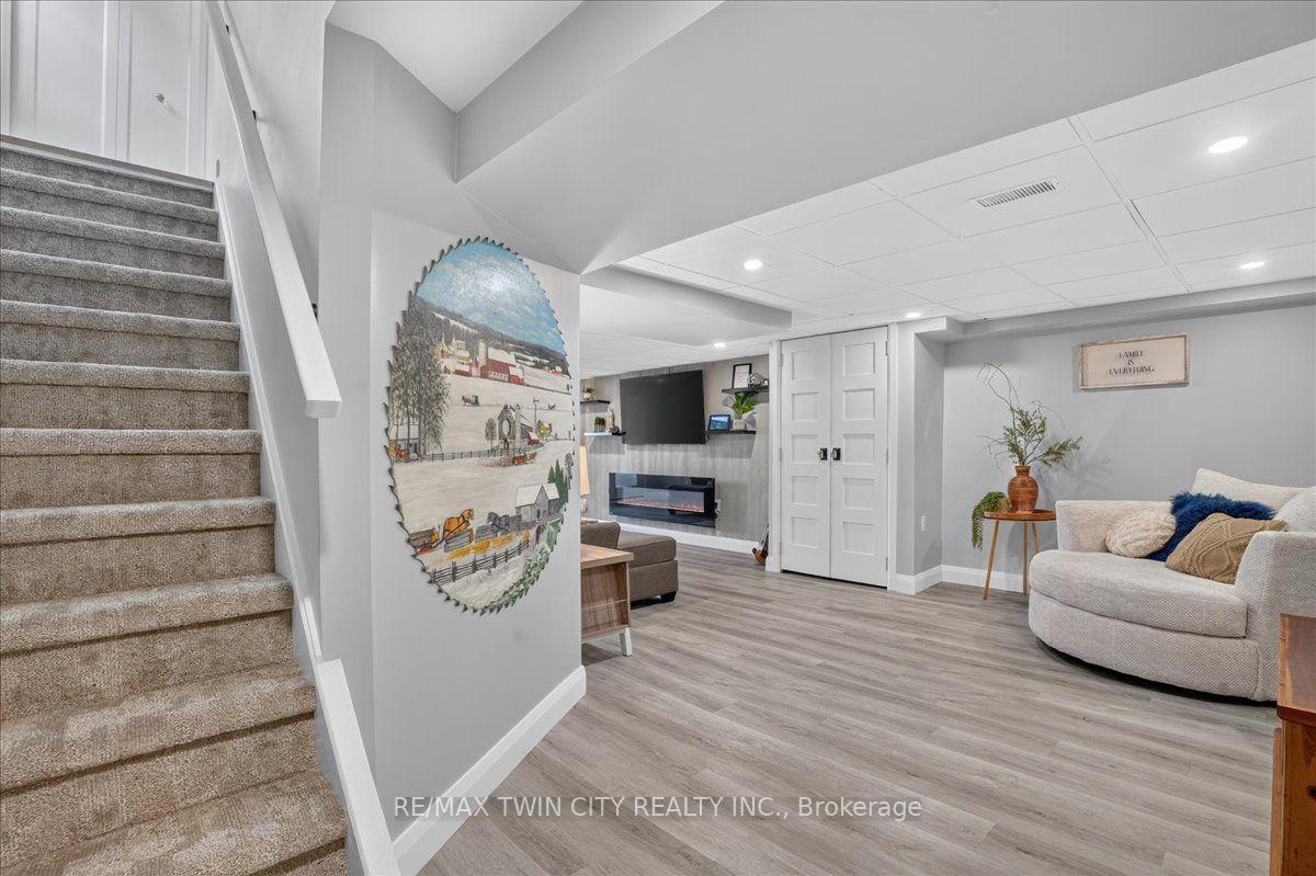 Photo 34 of 23 Briar Knoll Drive, Kitchener, Country Hills West — HOMEH