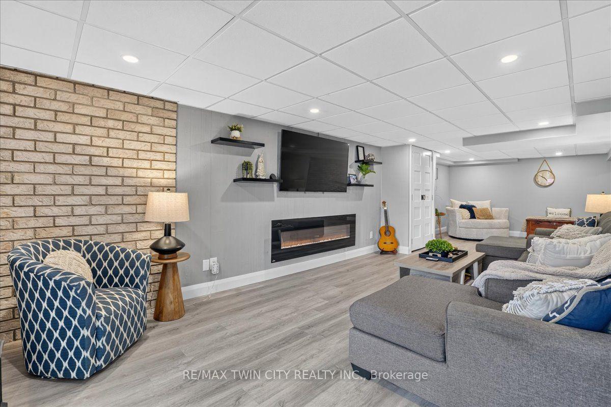 Photo 39 of 23 Briar Knoll Drive, Kitchener, Country Hills West — HOMEH