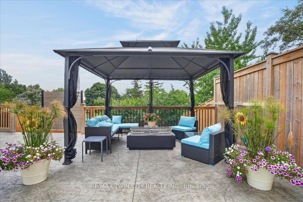 Photo 45 of 23 Briar Knoll Drive, Kitchener, Country Hills West — HOMEH