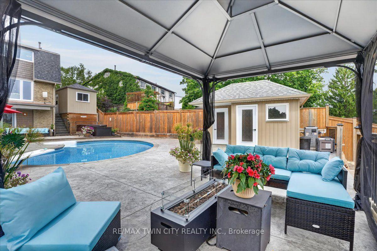Photo 46 of 23 Briar Knoll Drive, Kitchener, Country Hills West — HOMEH