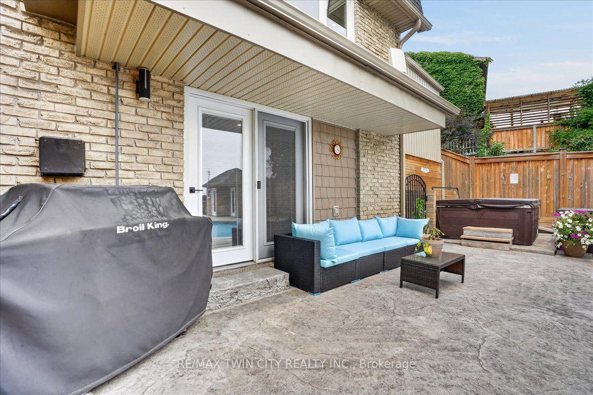 Photo 49 of 23 Briar Knoll Drive, Kitchener, Country Hills West — HOMEH