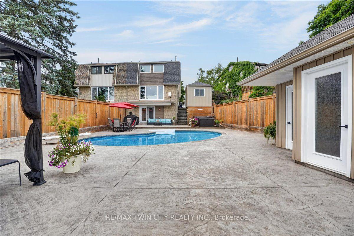 Photo 51 of 23 Briar Knoll Drive, Kitchener, Country Hills West — HOMEH