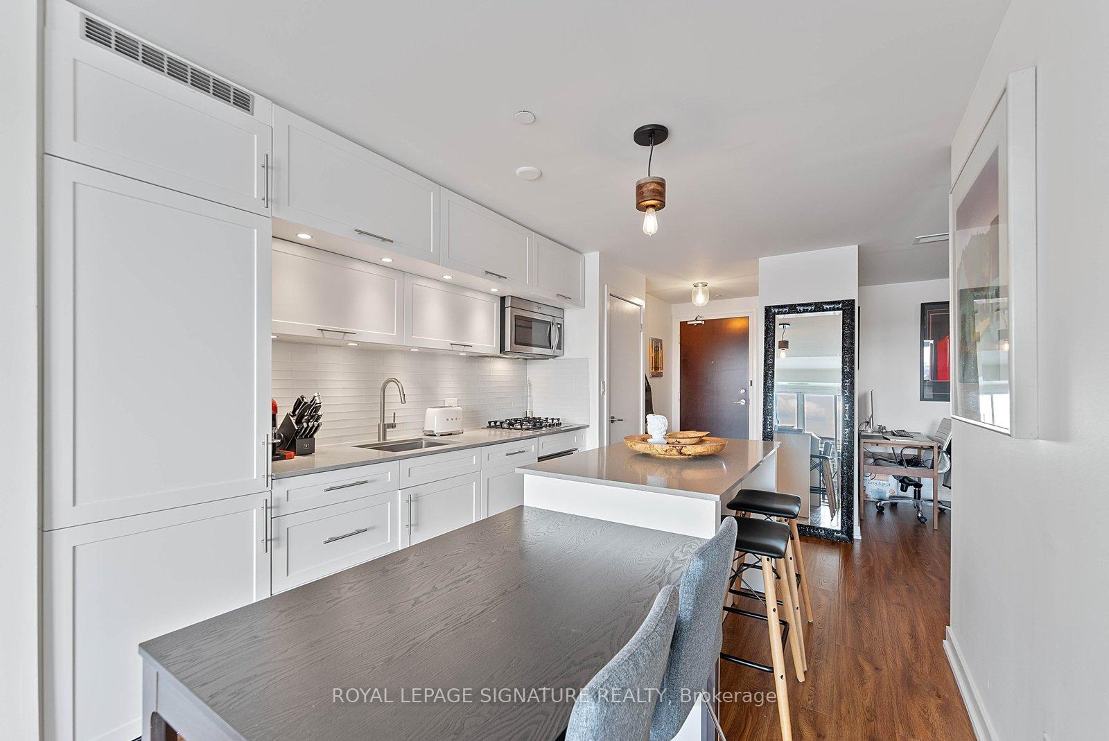 Photo 10 of Unit 601, 205 Manning Avenue, Toronto, Trinity-Bellwoods — HOMEH