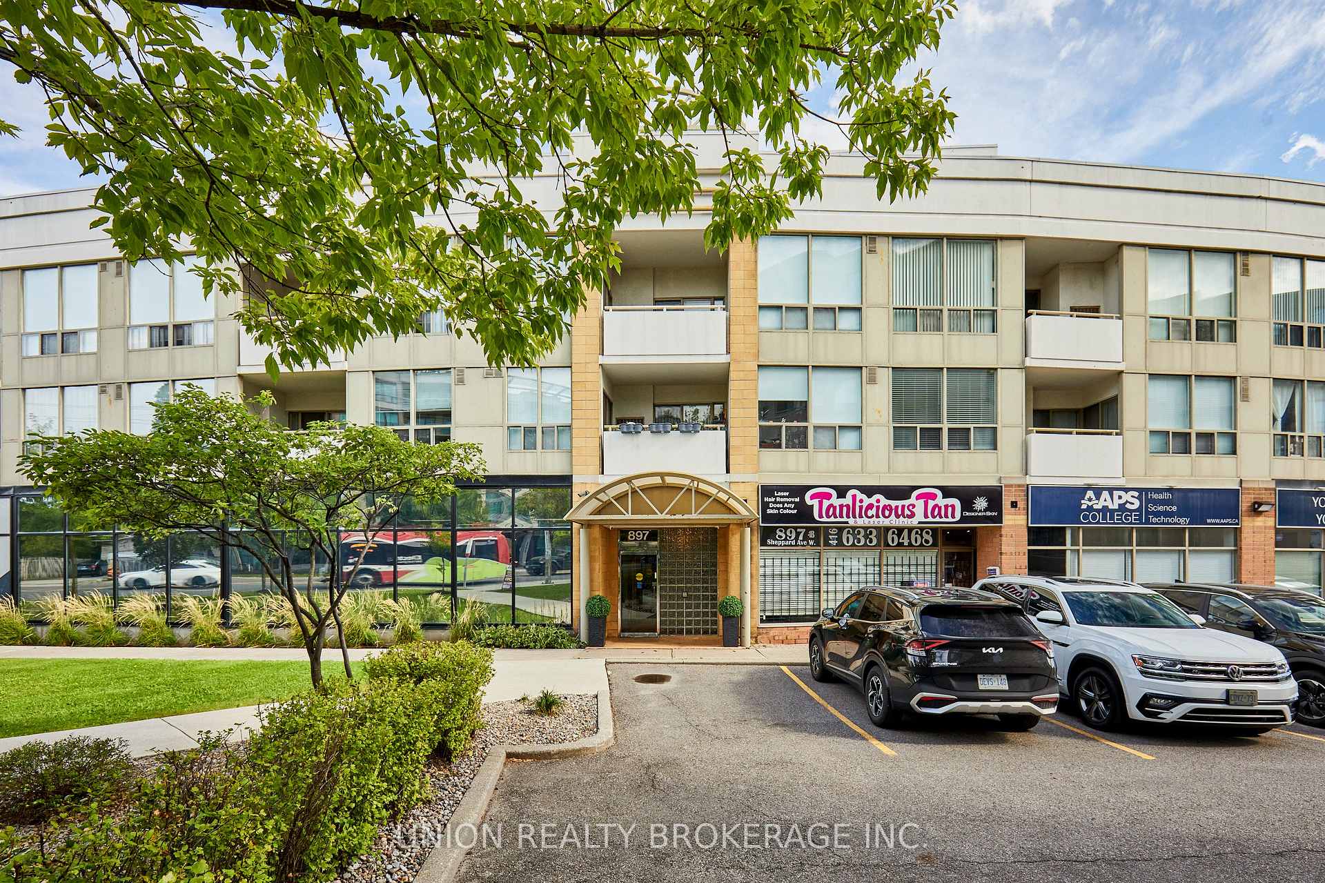 Front of Unit 212, 897 Sheppard Avenue W