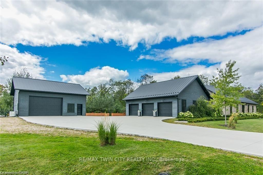 Photo 3 of 141 Ruth Anne Place, Mapleton, Rural Mapleton — HOMEH