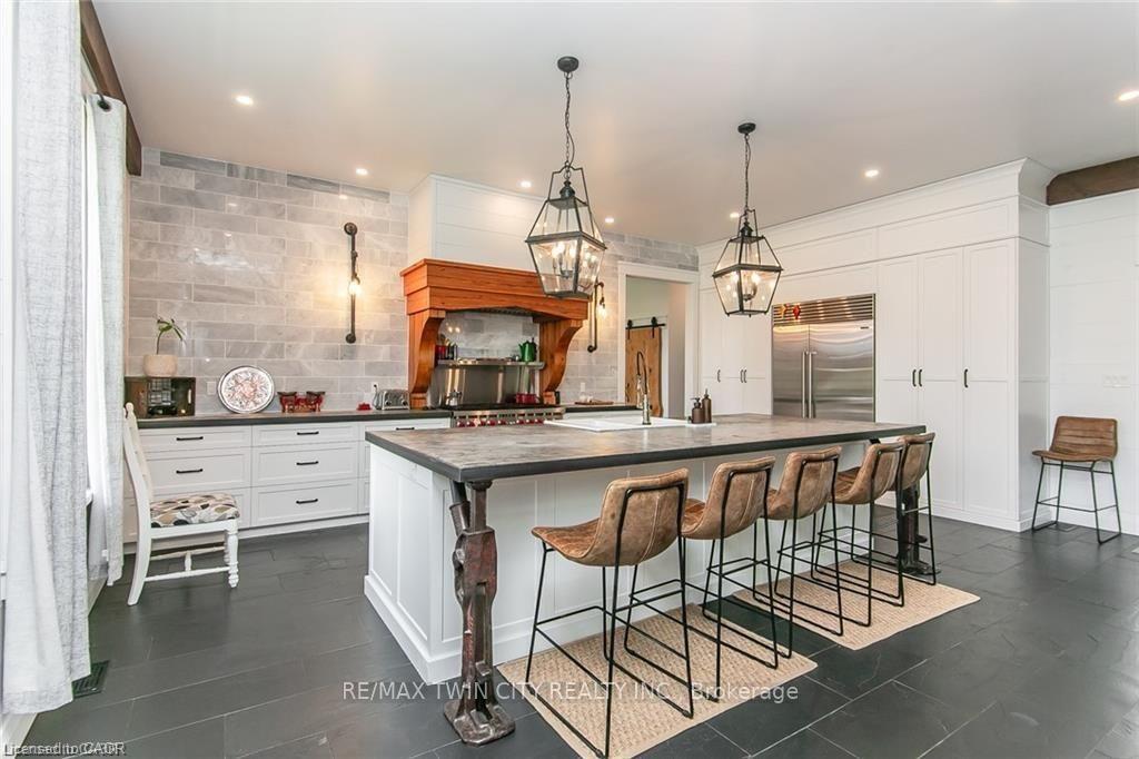 Photo 5 of 141 Ruth Anne Place, Mapleton, Rural Mapleton — HOMEH