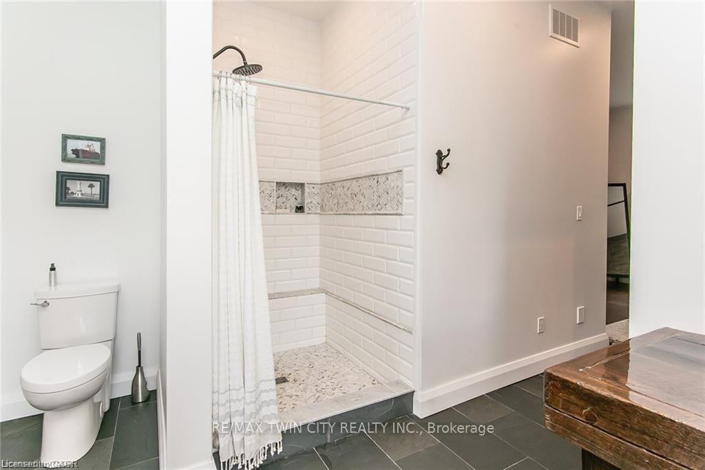 Photo 19 of 141 Ruth Anne Place, Mapleton, Rural Mapleton — HOMEH