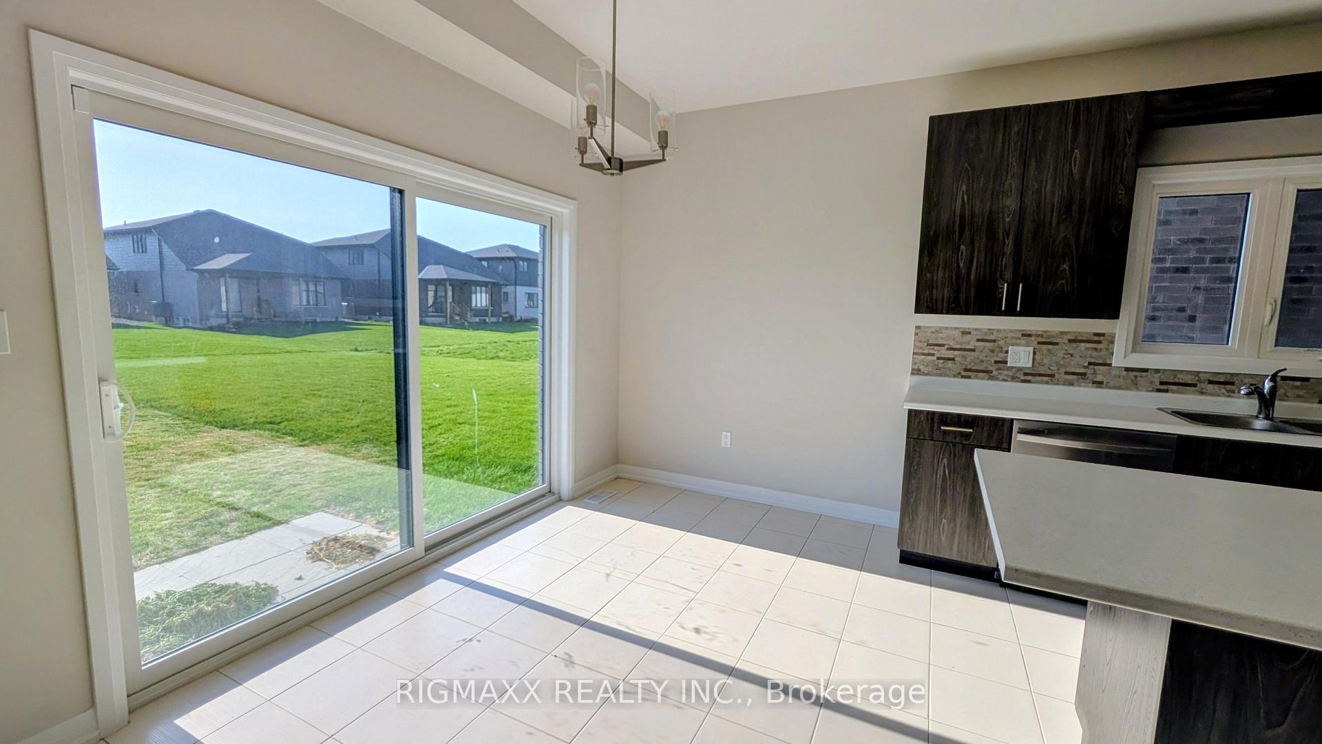 Photo 10 of 1015 Alliston Avenue E, Fort Erie, Crescent Park — HOMEH