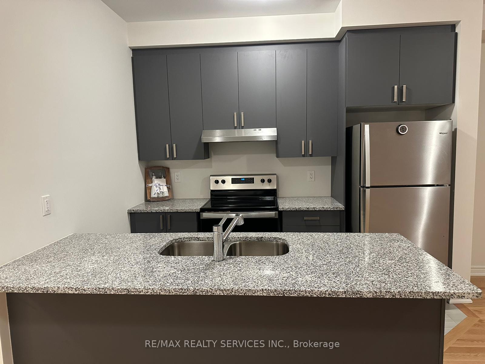 Photo 10 of 91 Air Dancer Crescent, Oshawa, Windfields — HOMEH