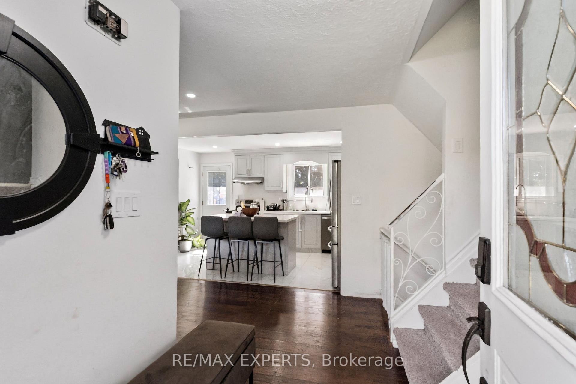 Photo 3 of 23 Thomas Street, Cobourg — HOMEH