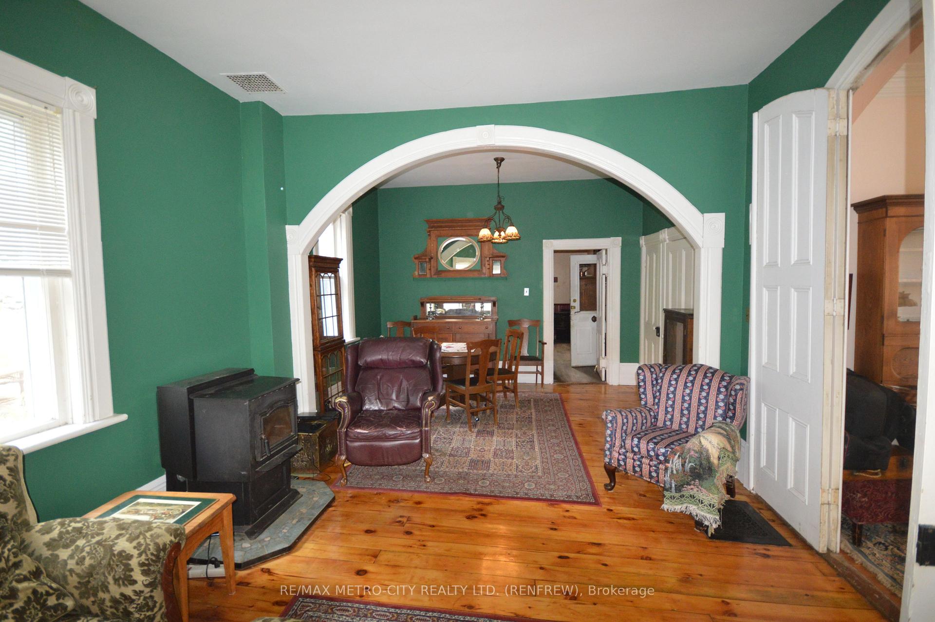Photo 7 of 193 Oak Street, Bonnechere Valley, Eganville/Bonnechere Twp — HOMEH