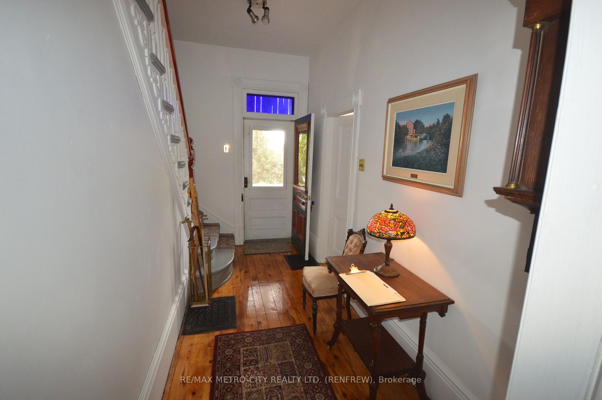 Photo 11 of 193 Oak Street, Bonnechere Valley, Eganville/Bonnechere Twp — HOMEH