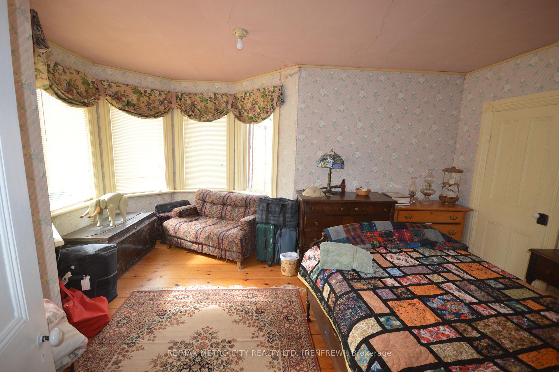 Photo 19 of 193 Oak Street, Bonnechere Valley, Eganville/Bonnechere Twp — HOMEH