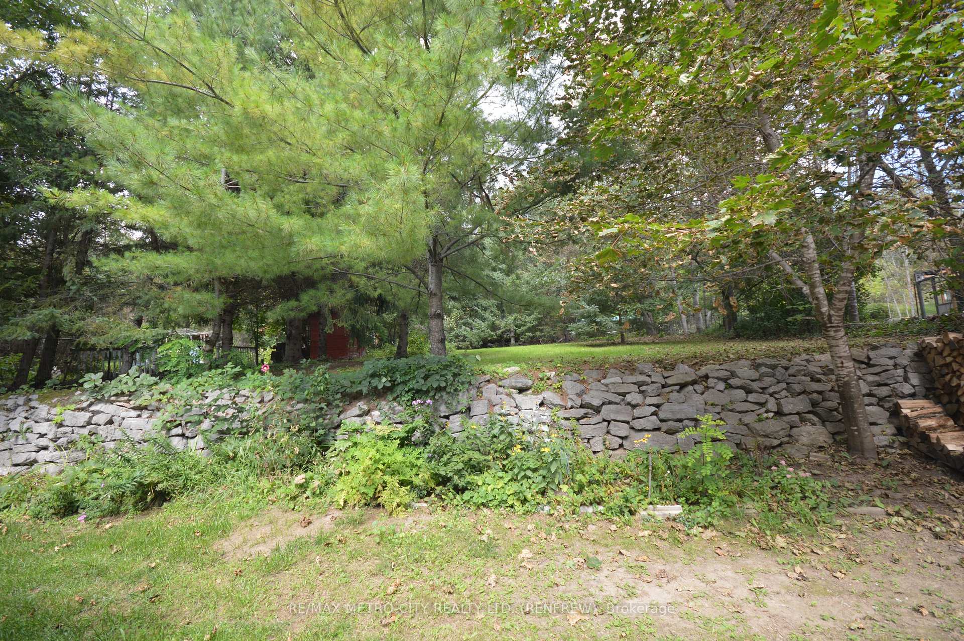 Photo 34 of 193 Oak Street, Bonnechere Valley, Eganville/Bonnechere Twp — HOMEH