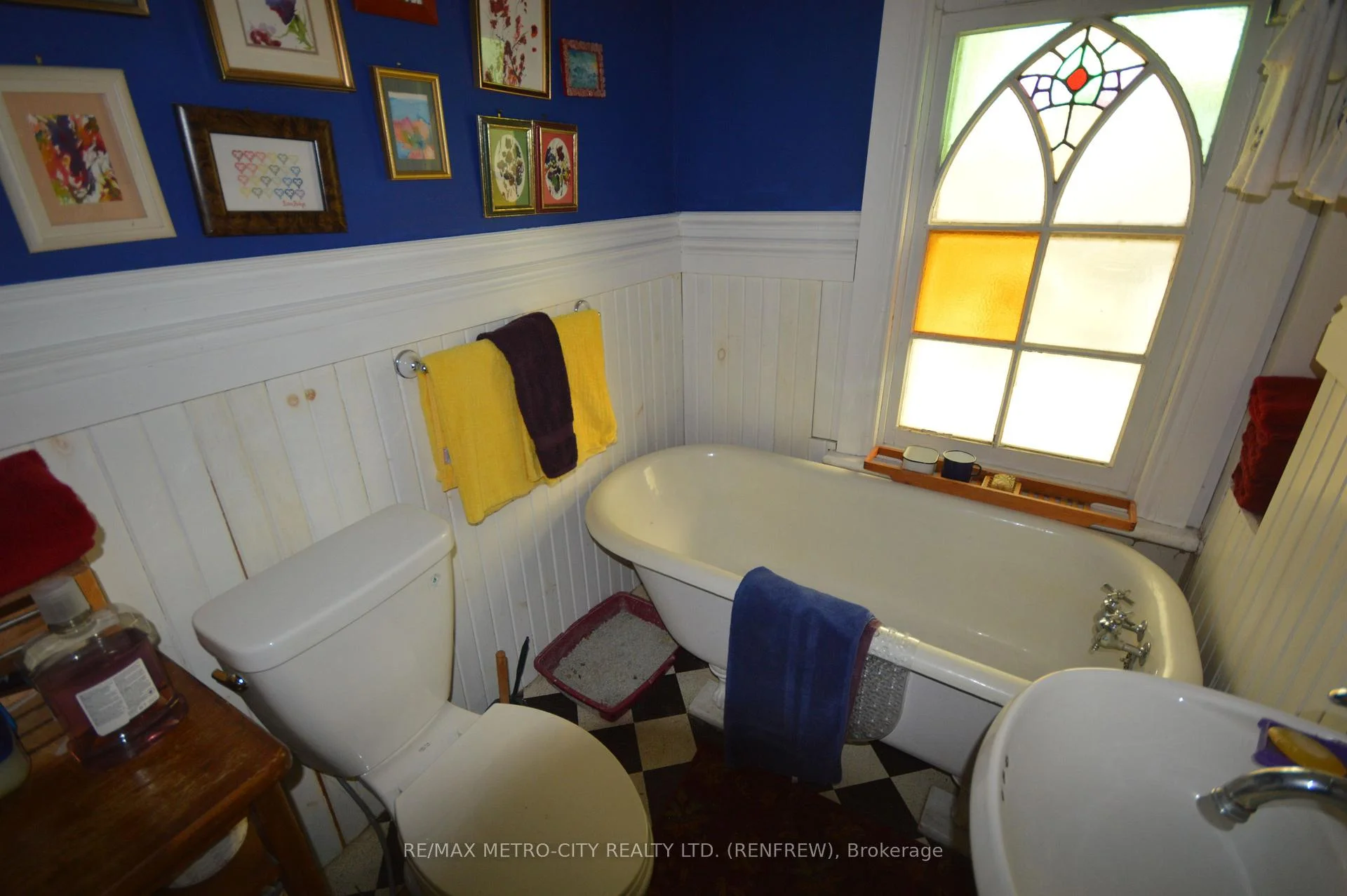 Photo 28 of 193 Oak Street, Bonnechere Valley, Eganville/Bonnechere Twp — HOMEH