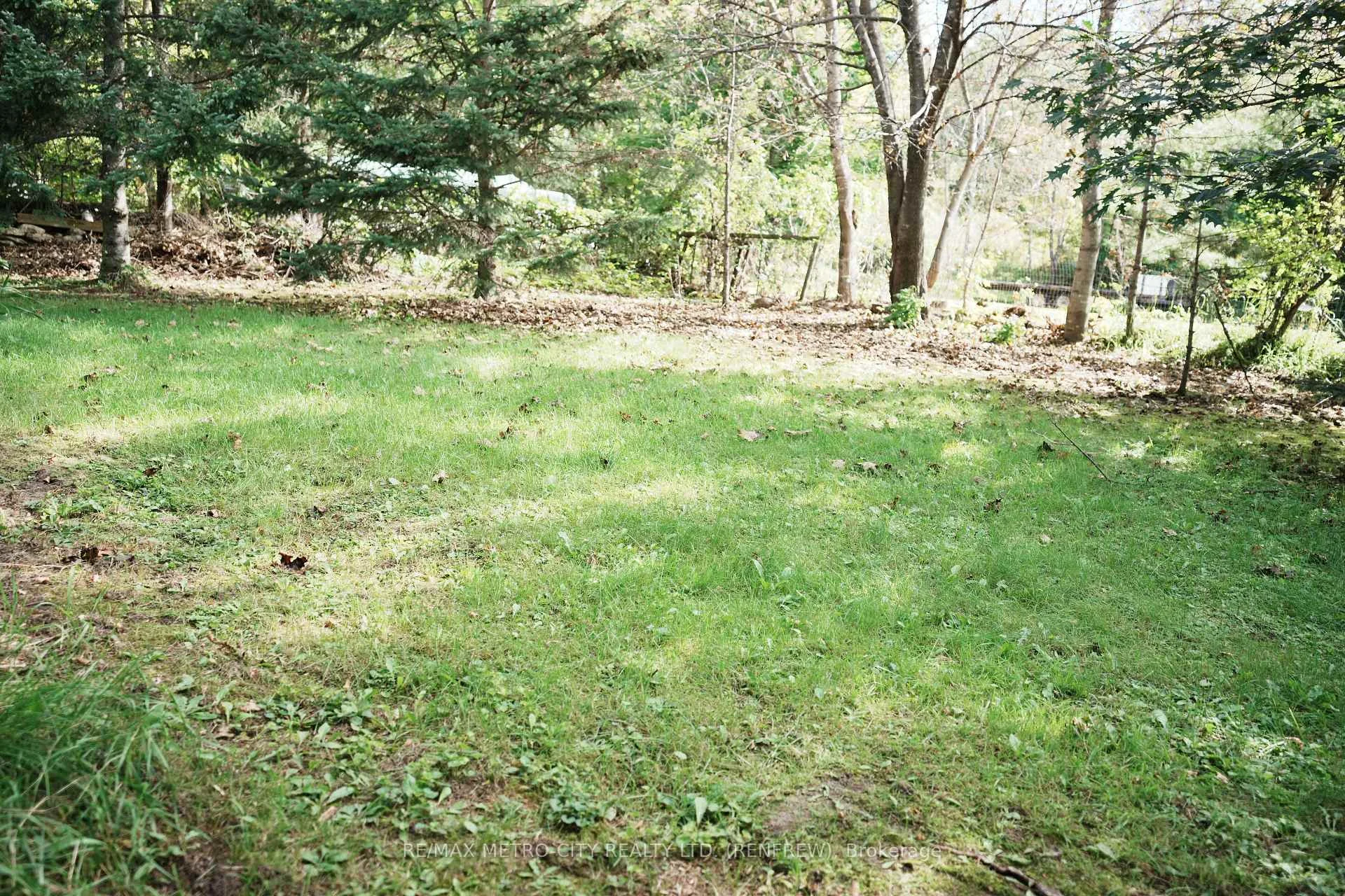 Photo 48 of 193 Oak Street, Bonnechere Valley, Eganville/Bonnechere Twp — HOMEH