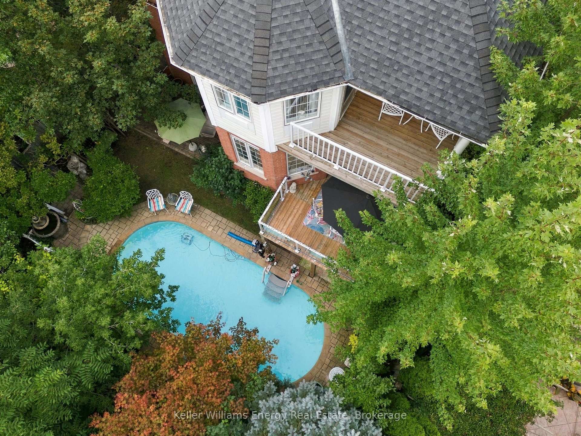Photo of 990 Glenbourne Drive