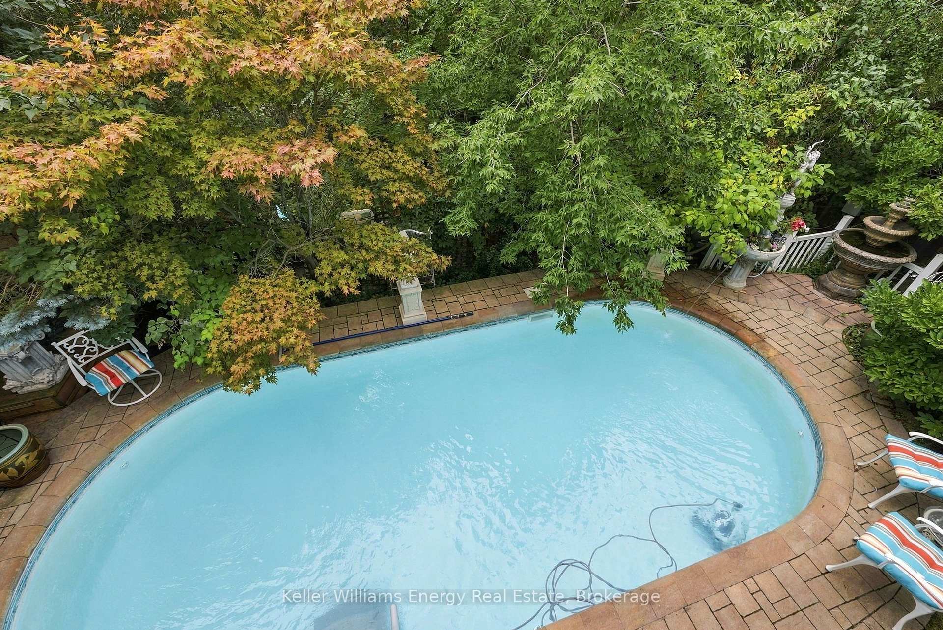 Photo 2 of 990 Glenbourne Drive, Oshawa, Pinecrest — HOMEH