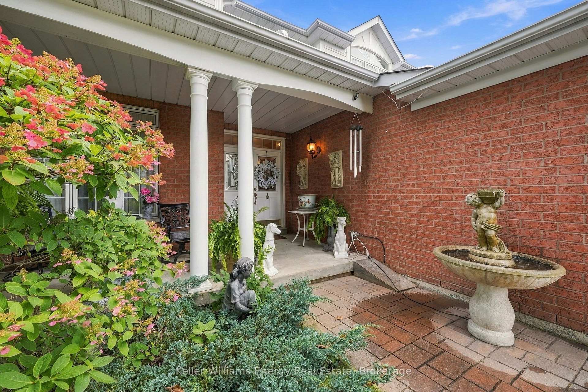 Photo 5 of 990 Glenbourne Drive, Oshawa, Pinecrest — HOMEH