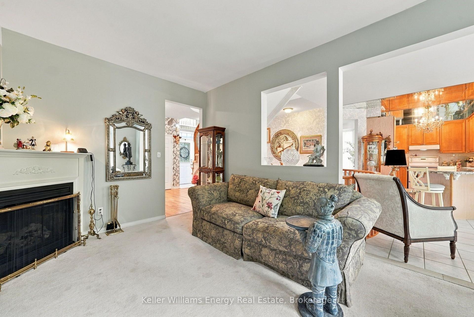 Photo 13 of 990 Glenbourne Drive, Oshawa, Pinecrest — HOMEH