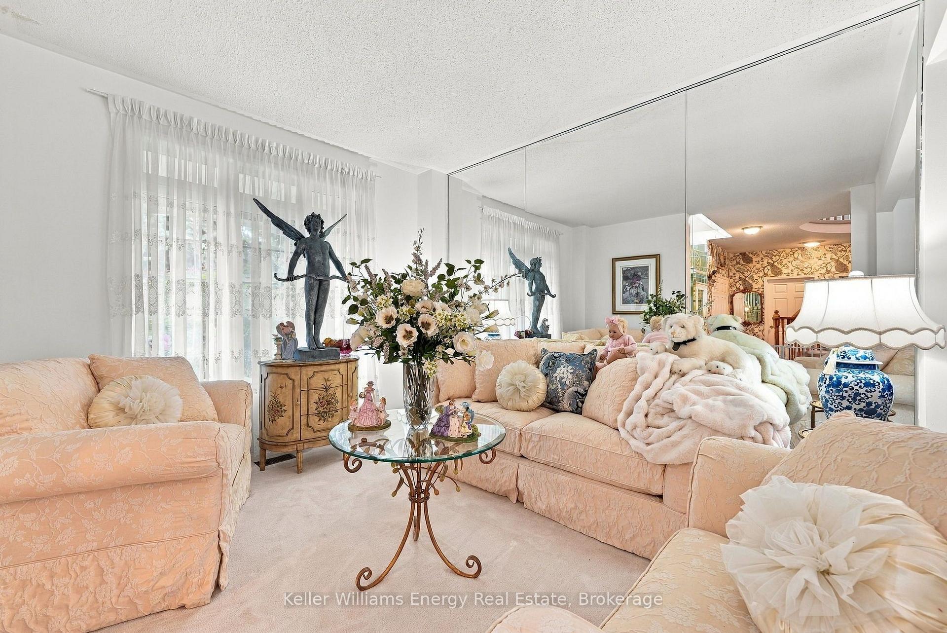 Photo 17 of 990 Glenbourne Drive, Oshawa, Pinecrest — HOMEH