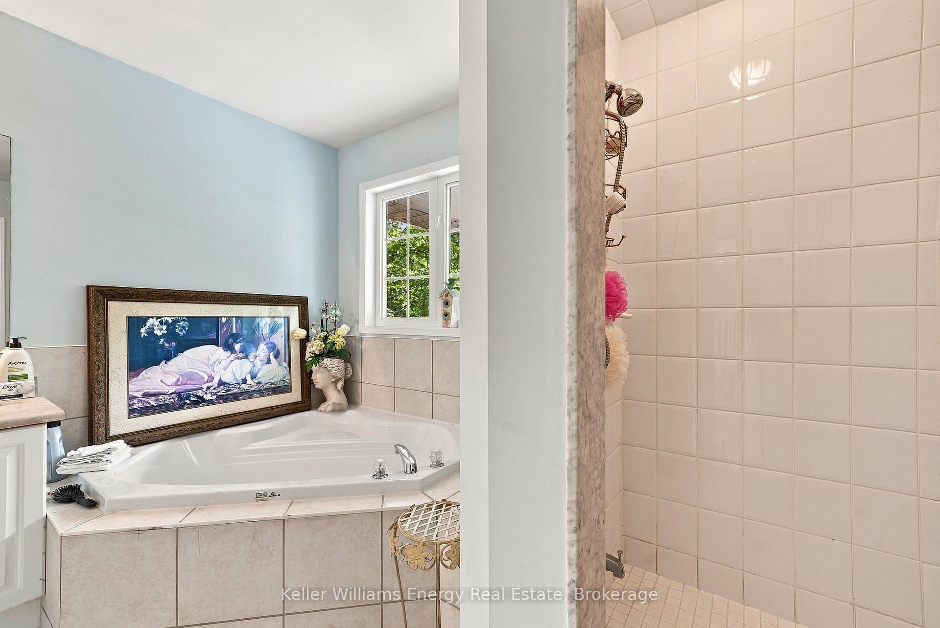 Photo 30 of 990 Glenbourne Drive, Oshawa, Pinecrest — HOMEH