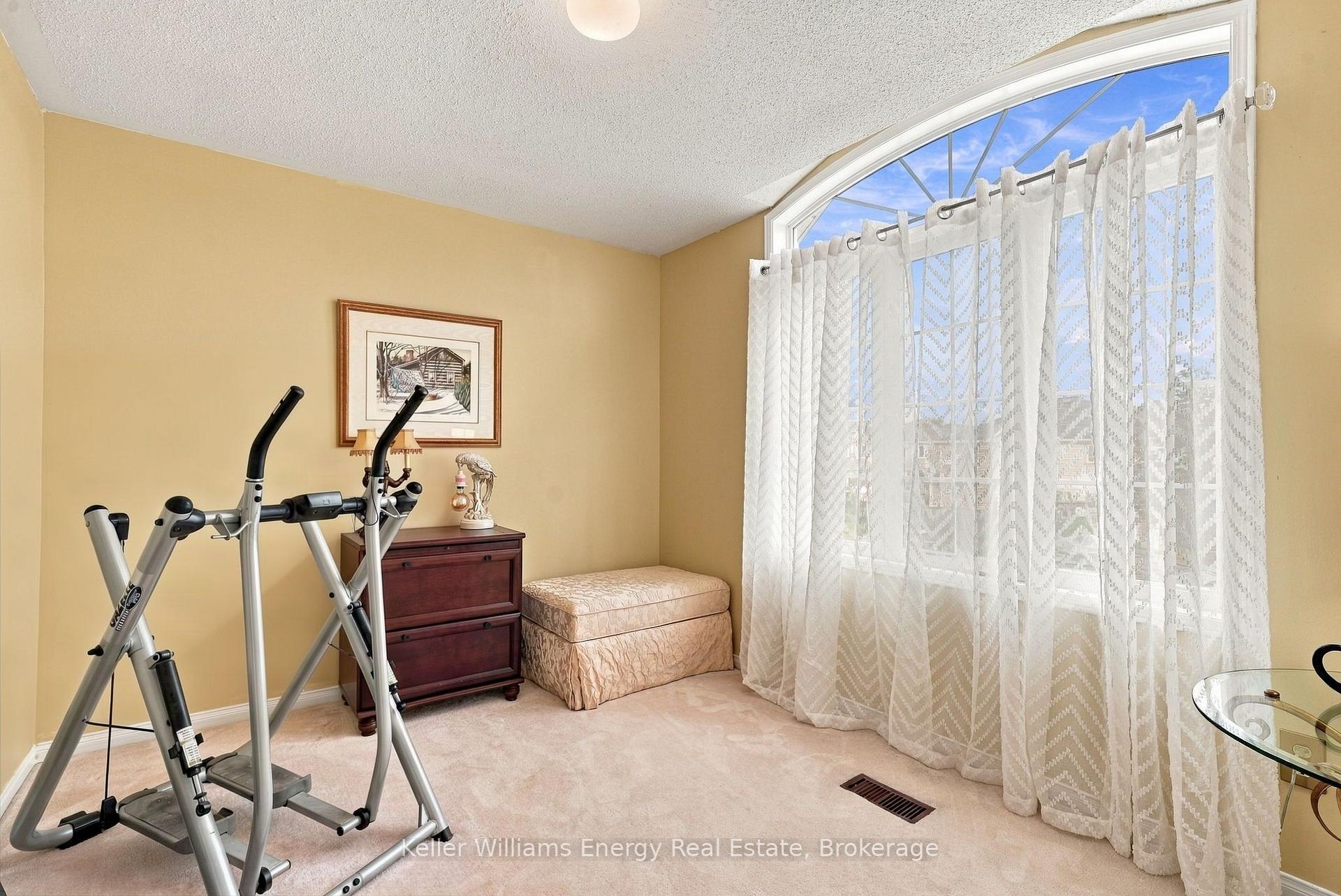 Photo 33 of 990 Glenbourne Drive, Oshawa, Pinecrest — HOMEH