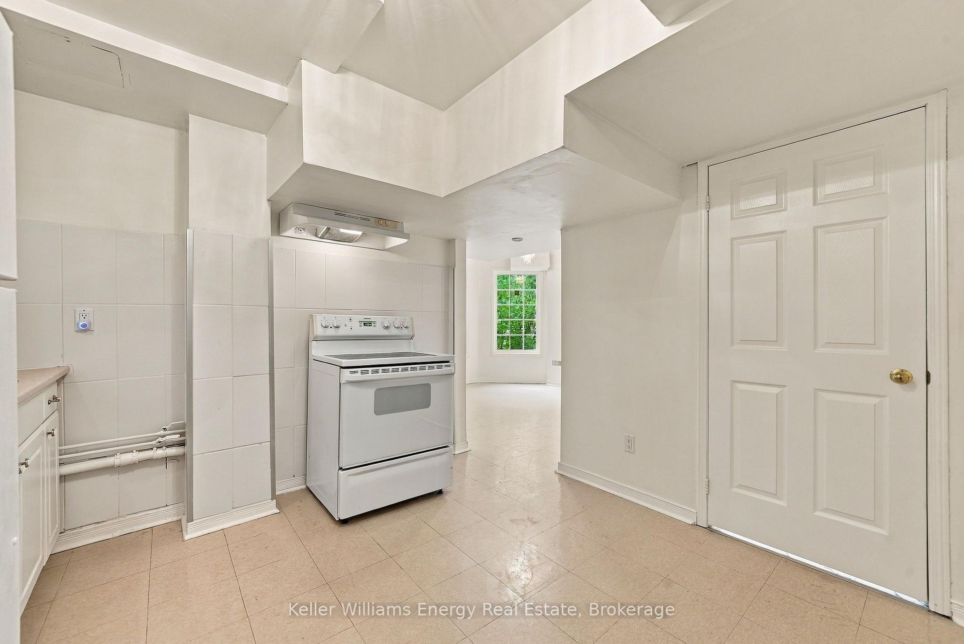 Photo 36 of 990 Glenbourne Drive, Oshawa, Pinecrest — HOMEH