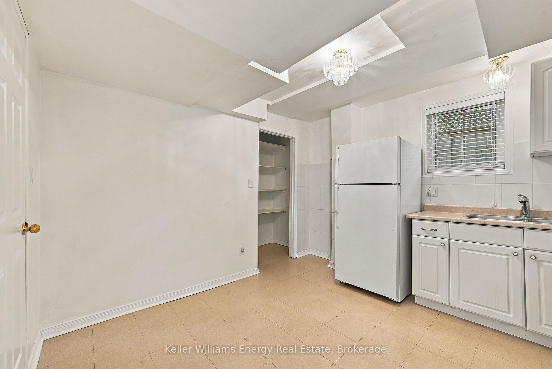 Photo 37 of 990 Glenbourne Drive, Oshawa, Pinecrest — HOMEH
