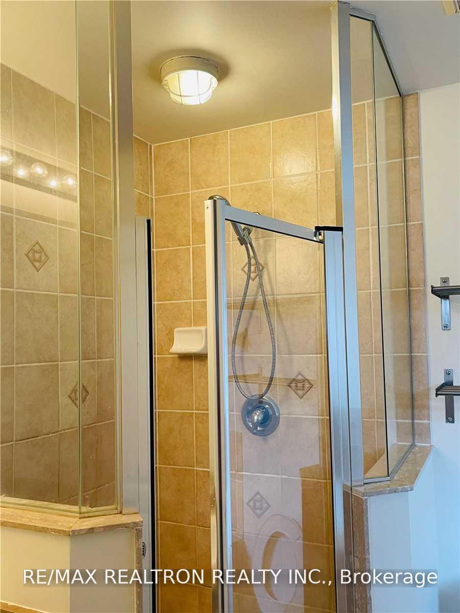 Photo 12 of 35 Basilica Drive, Vaughan, Vellore Village — HOMEH
