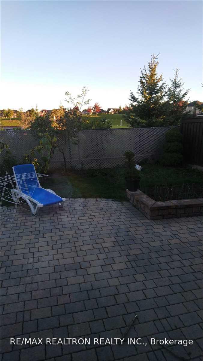 Photo 16 of 35 Basilica Drive, Vaughan, Vellore Village — HOMEH