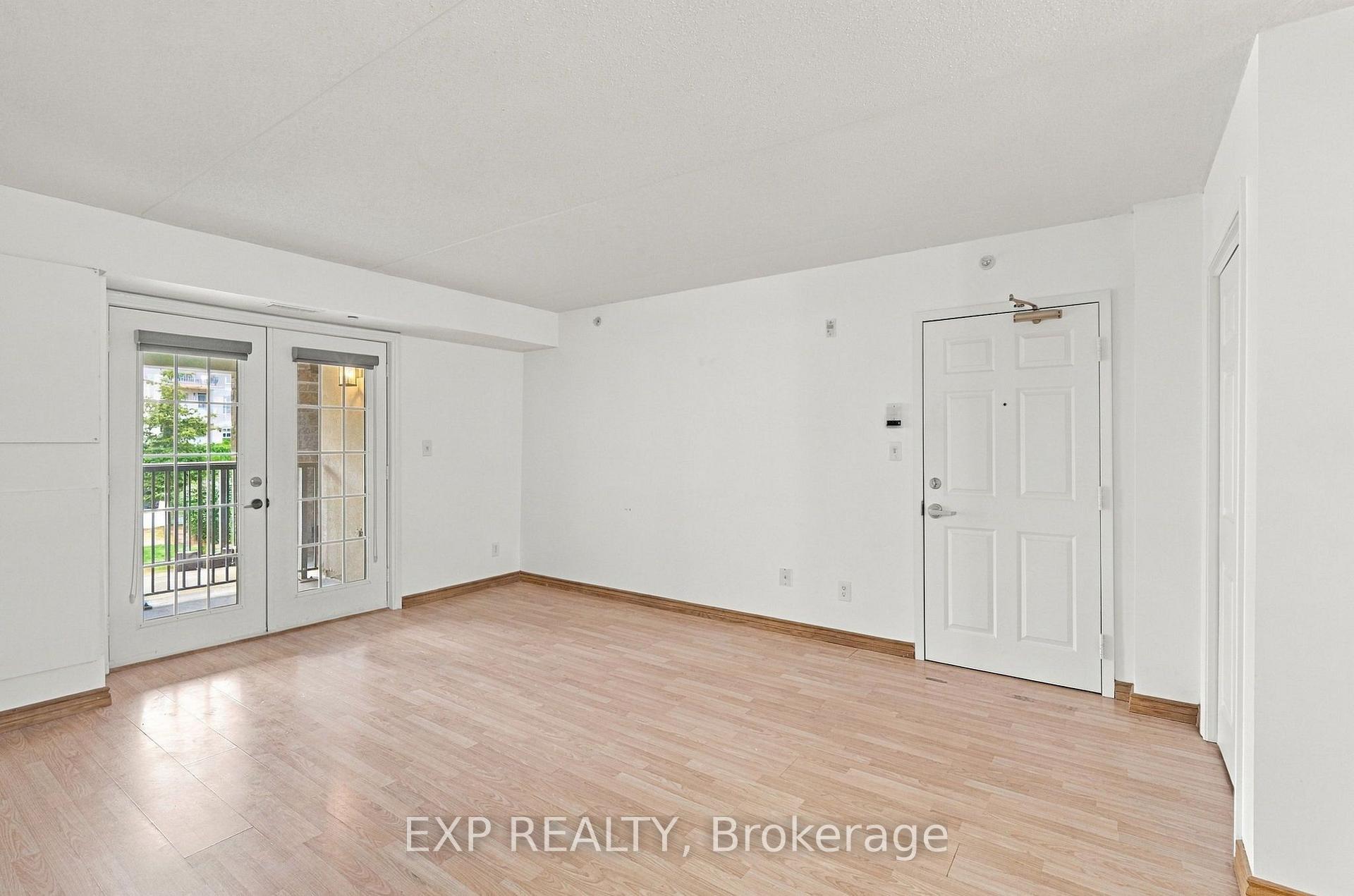 Photo 7 of Unit 206, 1440 Bishops Gate, Oakville, Glen Abbey — HOMEH