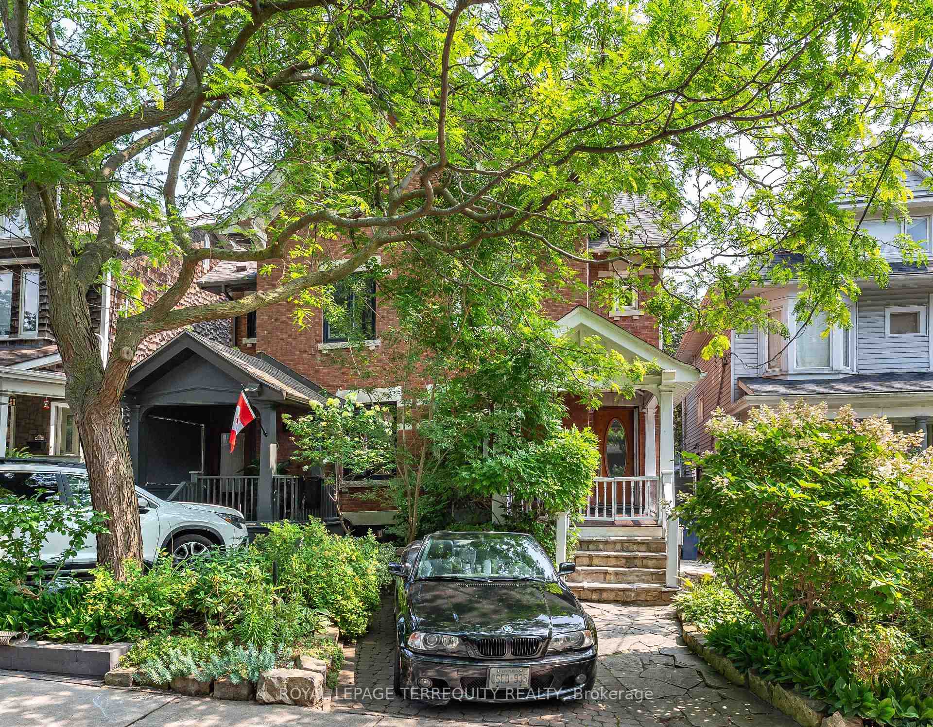 Photo 2 of 89 Leuty Avenue, Toronto, The Beaches — HOMEH