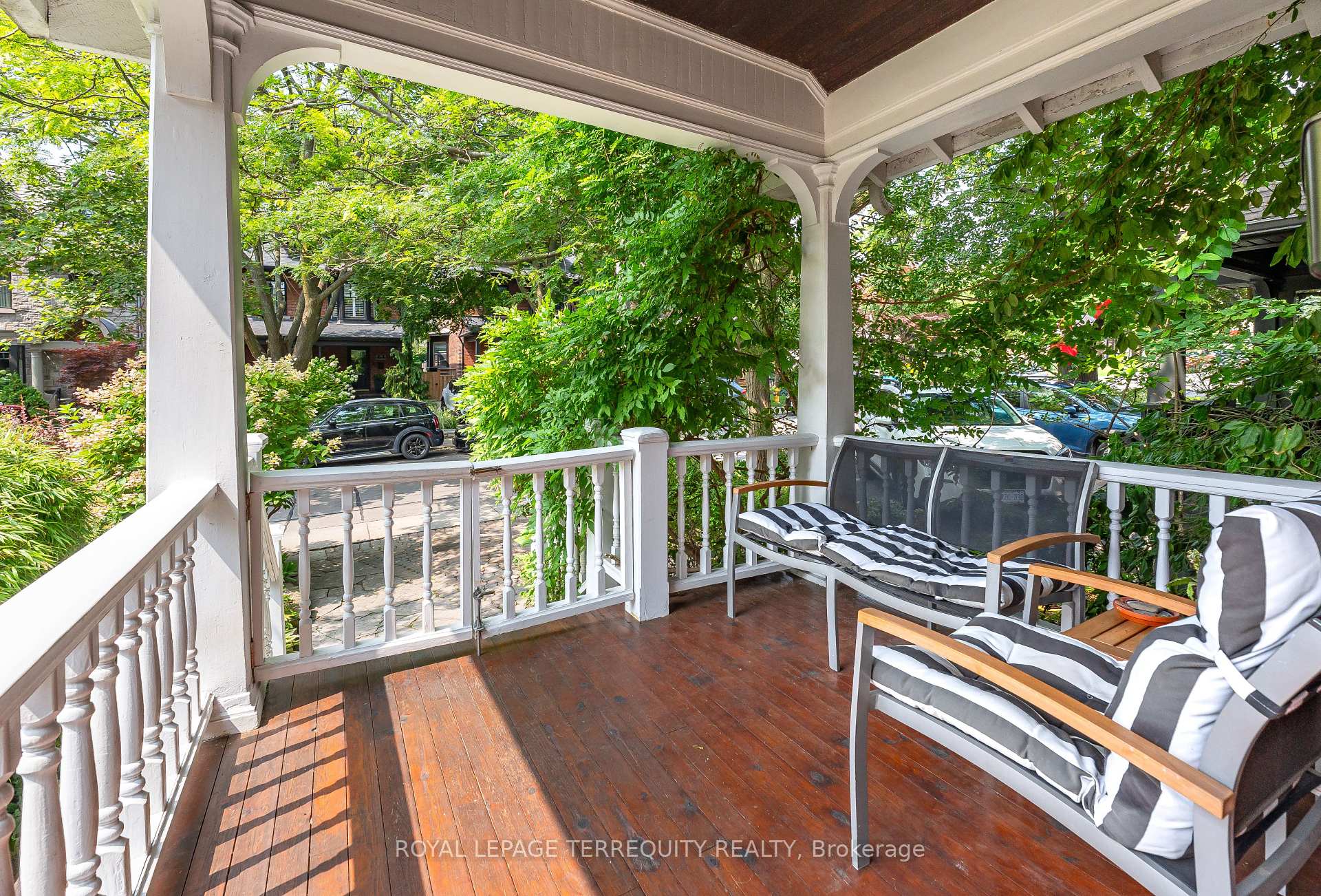 Photo 5 of 89 Leuty Avenue, Toronto, The Beaches — HOMEH