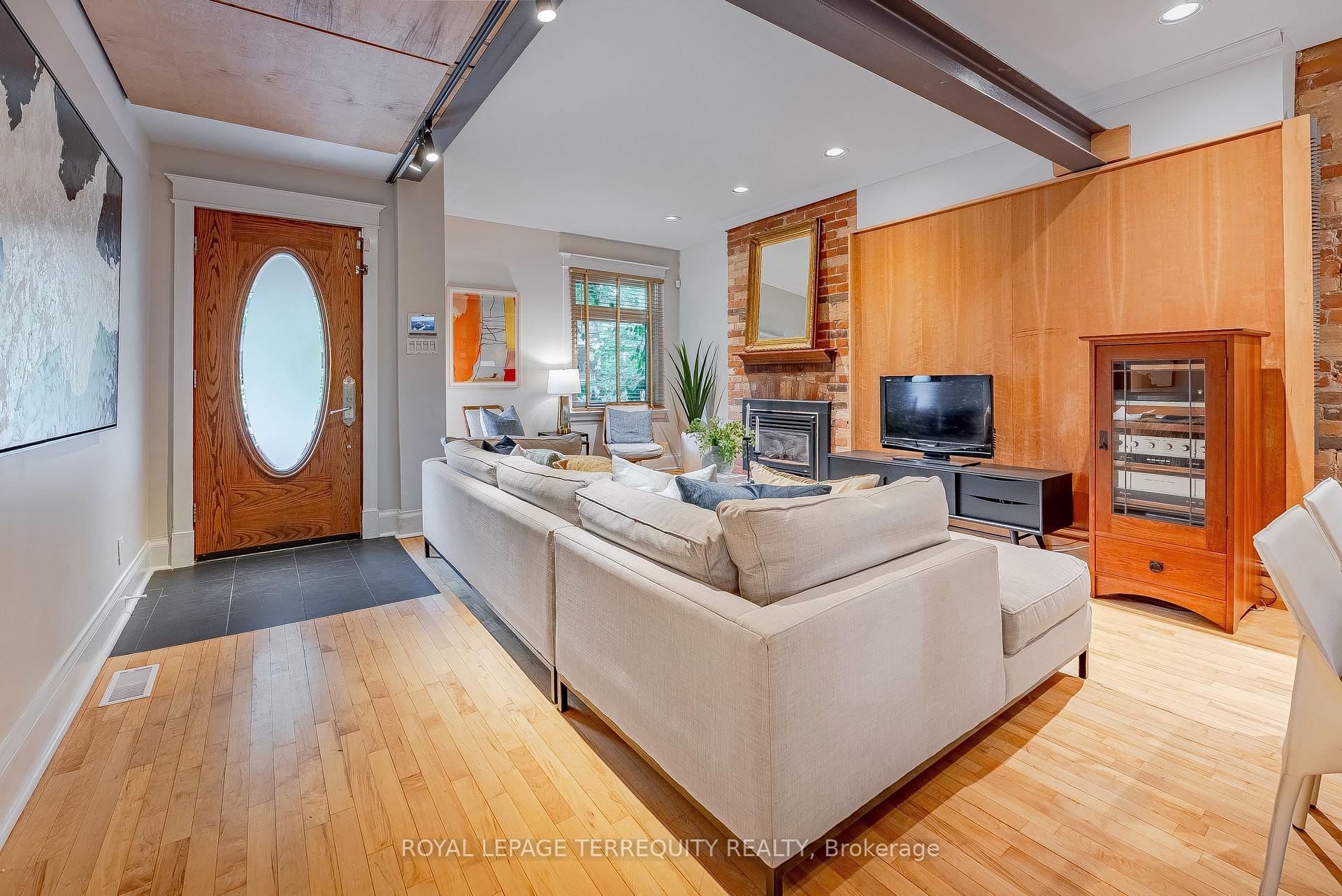 Photo 6 of 89 Leuty Avenue, Toronto, The Beaches — HOMEH