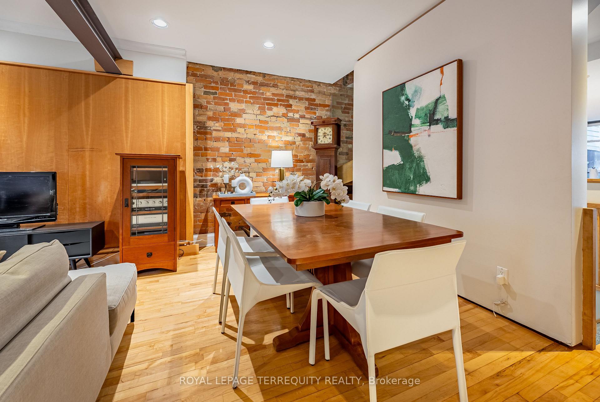 Photo 10 of 89 Leuty Avenue, Toronto, The Beaches — HOMEH
