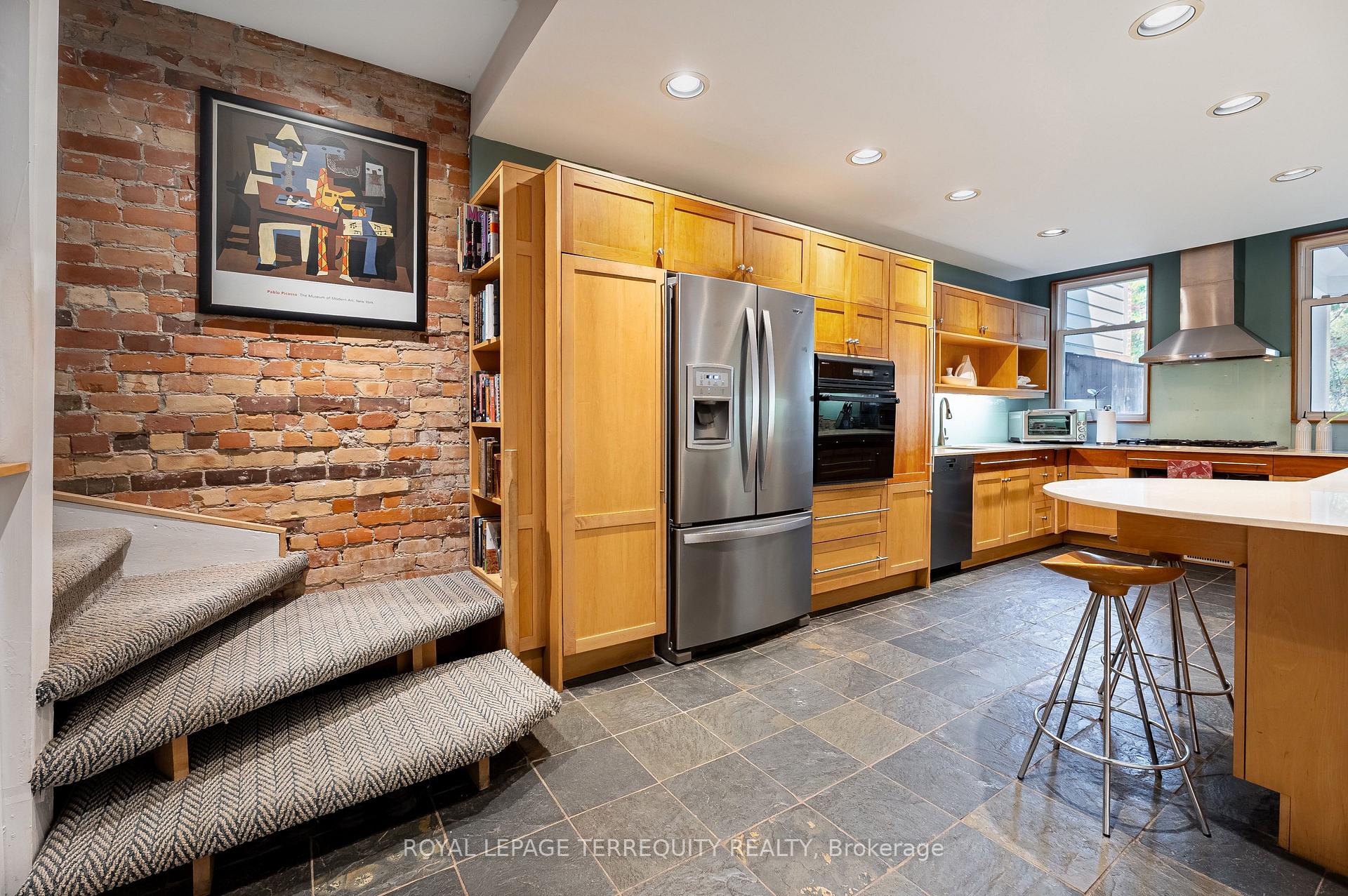 Photo 11 of 89 Leuty Avenue, Toronto, The Beaches — HOMEH
