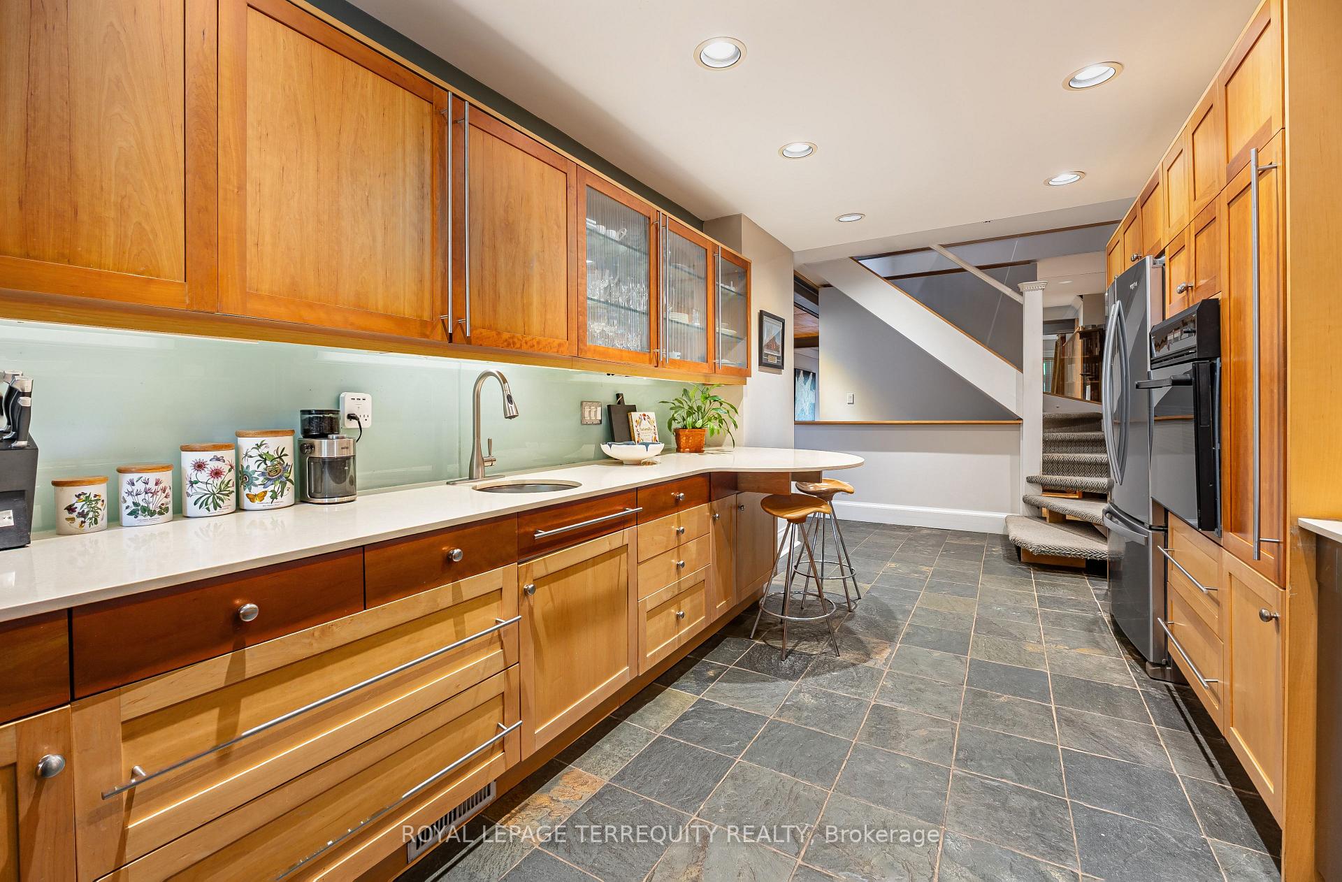 Photo 14 of 89 Leuty Avenue, Toronto, The Beaches — HOMEH